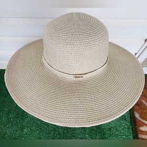 Nine West Cream & Silver Sun Hat!!